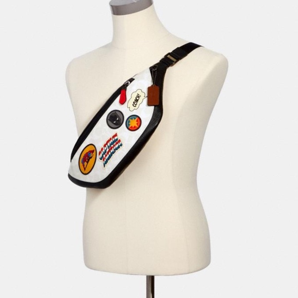 FINAL SALE! COACH MARVEL Belt Bag Patch Spiderman - Picture 16 of 16